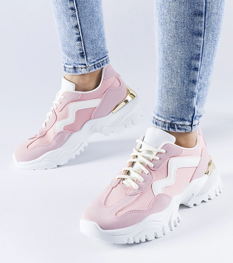 Różowe sneakersy na masywnej podeszwie