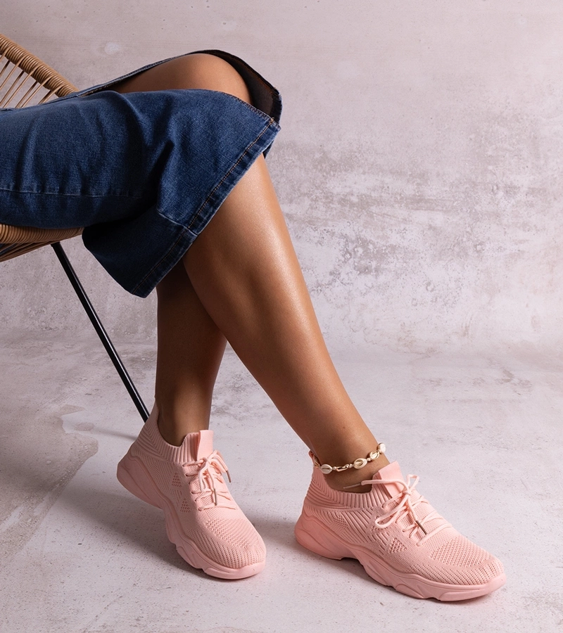 Różowe materiałowe sneakersy