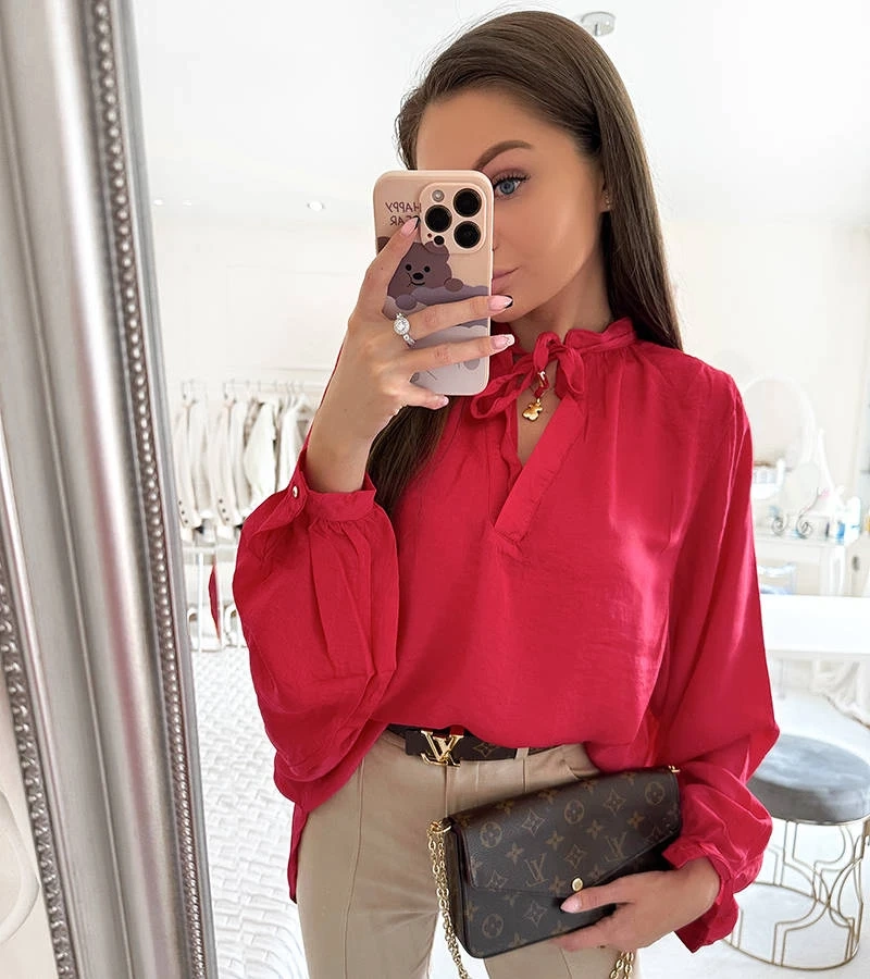 Luźna różowa bluzka