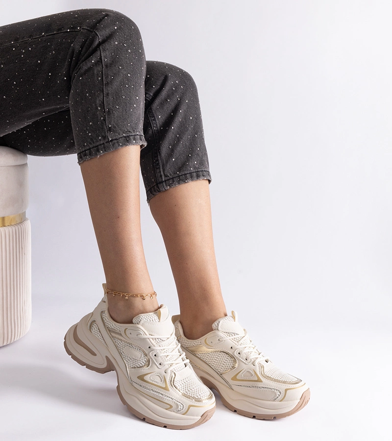 Beżowe sneakersy na masywnej podeszwie