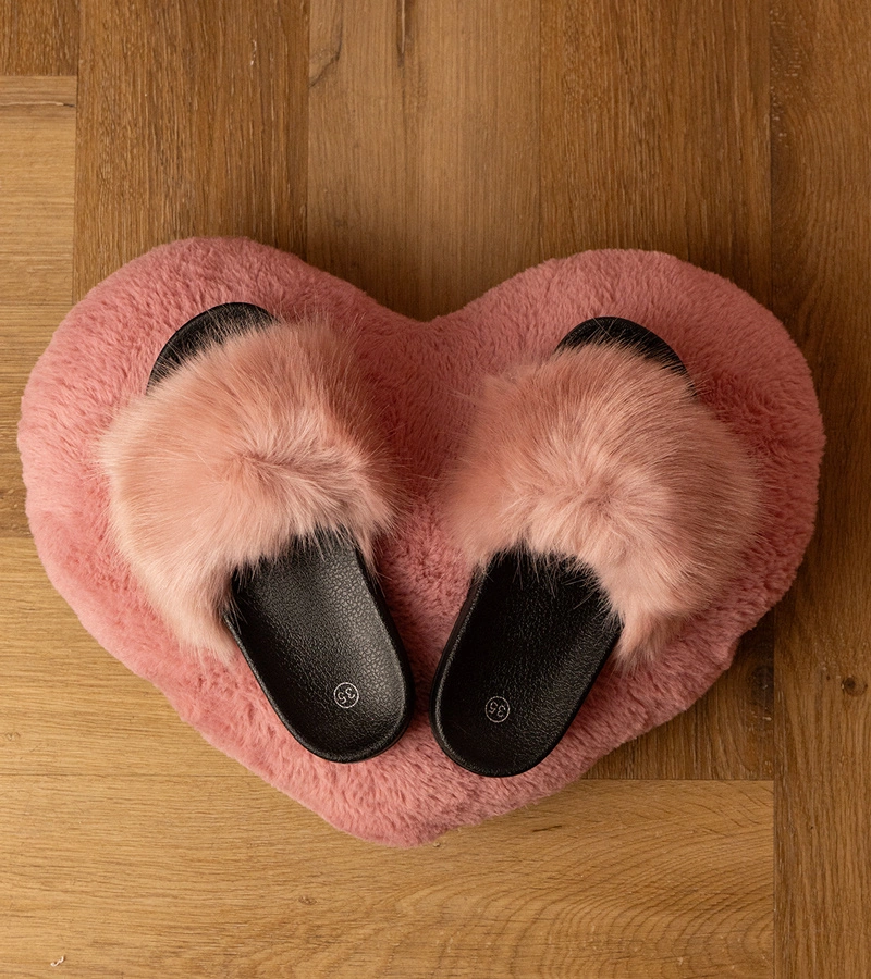 Hers Różowe klapki dziecięce z futerkiem