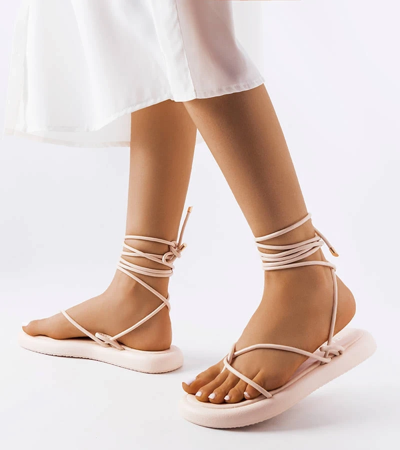 Hers Beżowe sandały w typu japonki na platformie