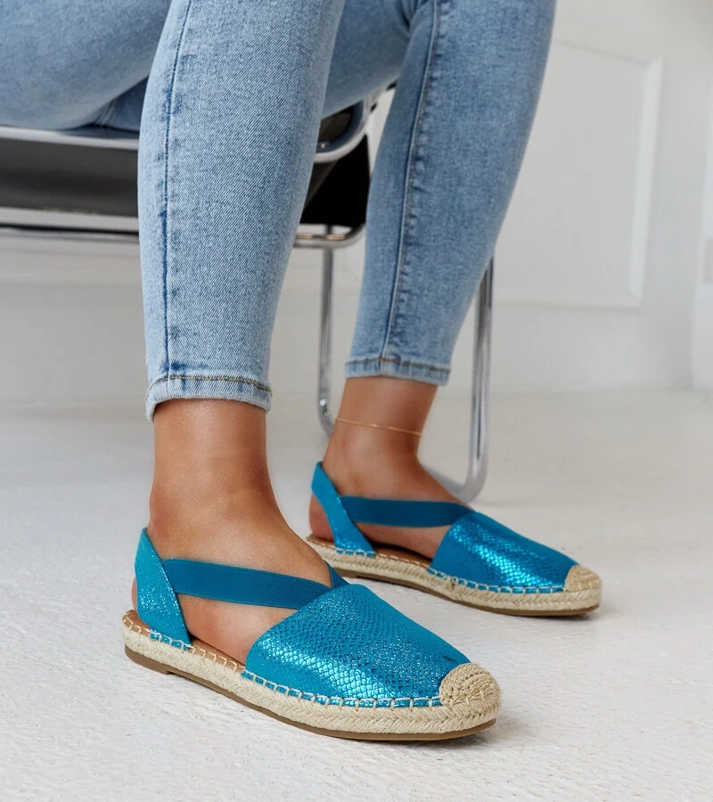 Niebieskie espadryle z odkrytą piętą