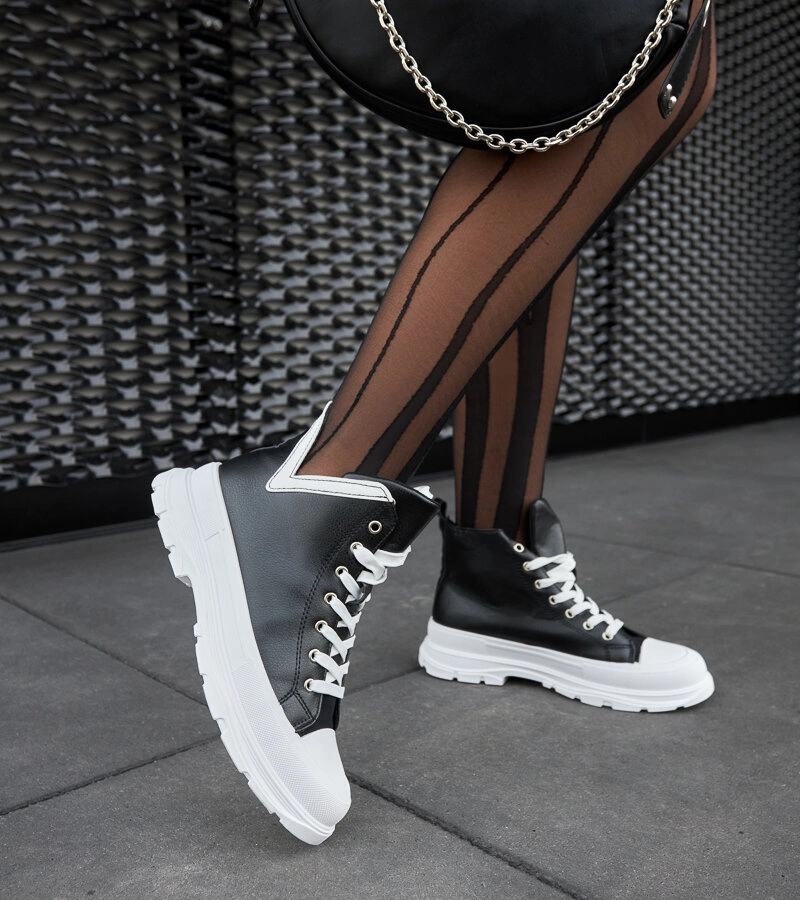 Czarne trampki za kostkę na platformie