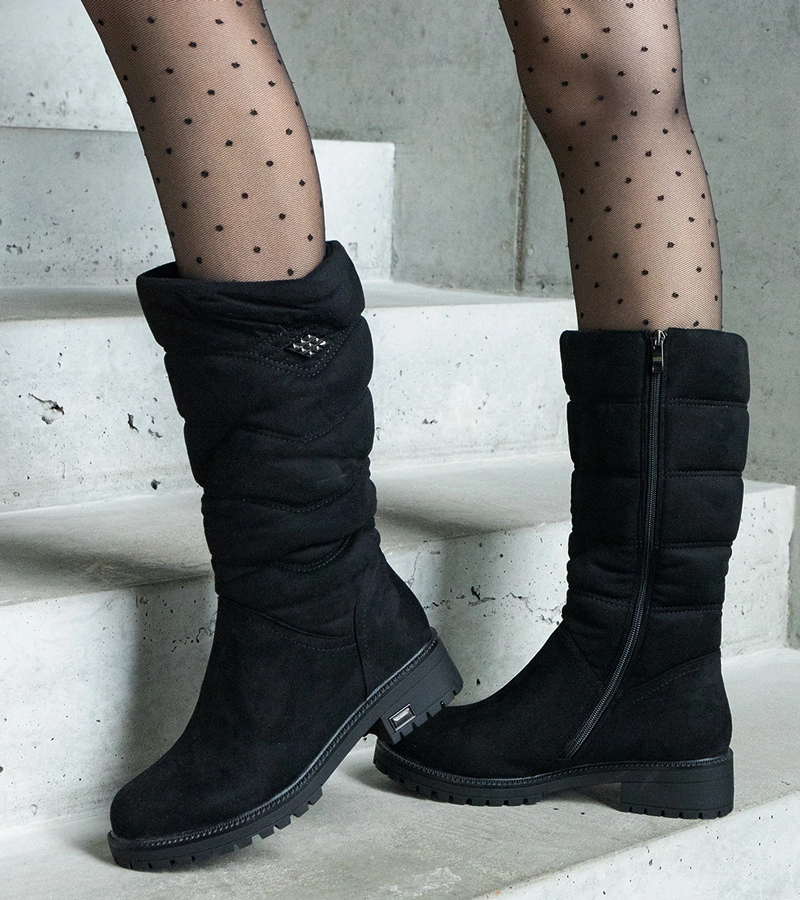 Czarne ocieplane kozaki