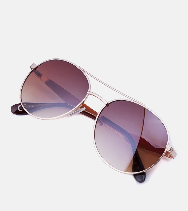 Brązowe okulary przeciwsłoneczne