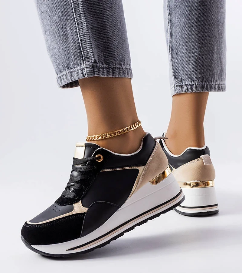 Czarne sneakersy na koturnie