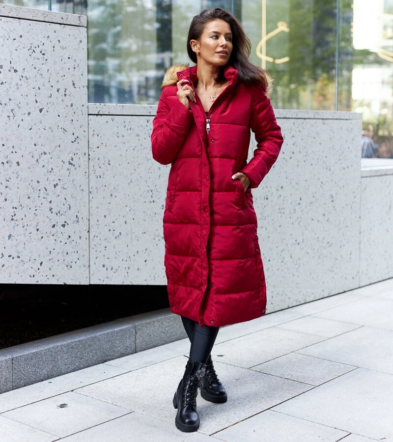 Czerwony płaszcz pikowany ocieplany