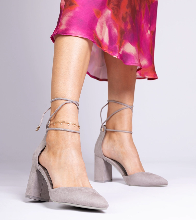 Hers Szare czółenka klasyczne z ekozamszu