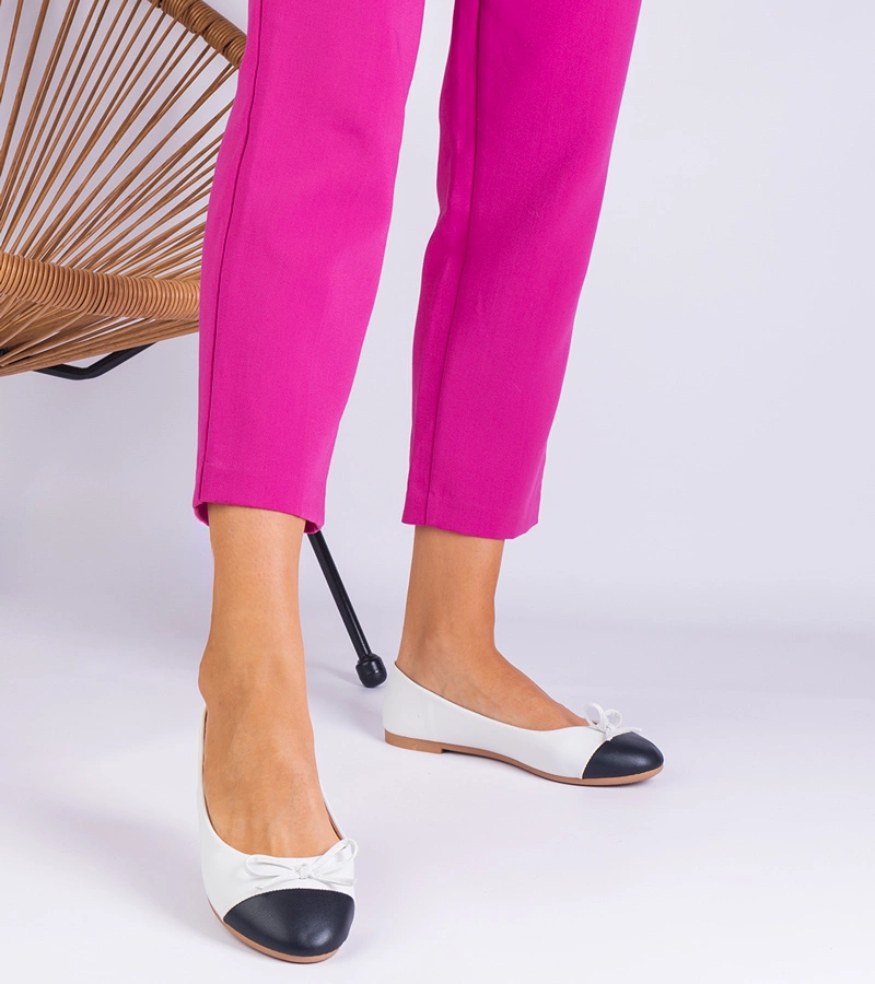 Hers baleriny damskie białe z kokardką i czarnym noskiem