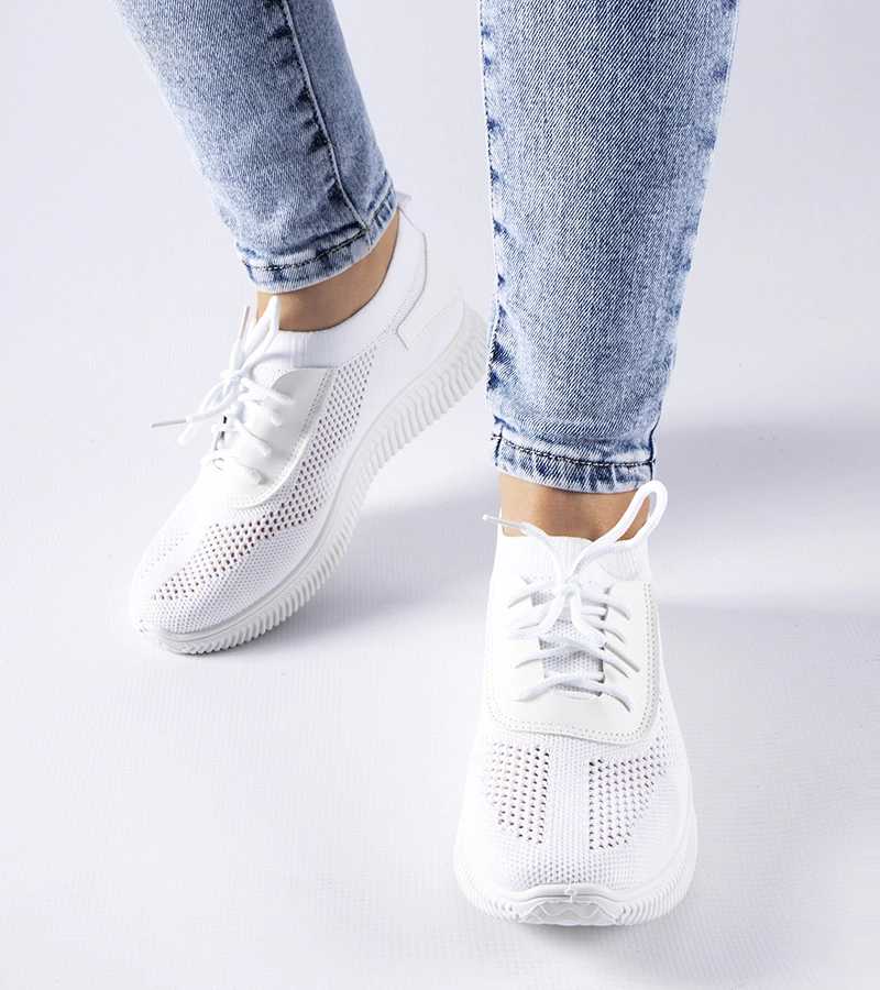 Białe ażurowe sneakersy