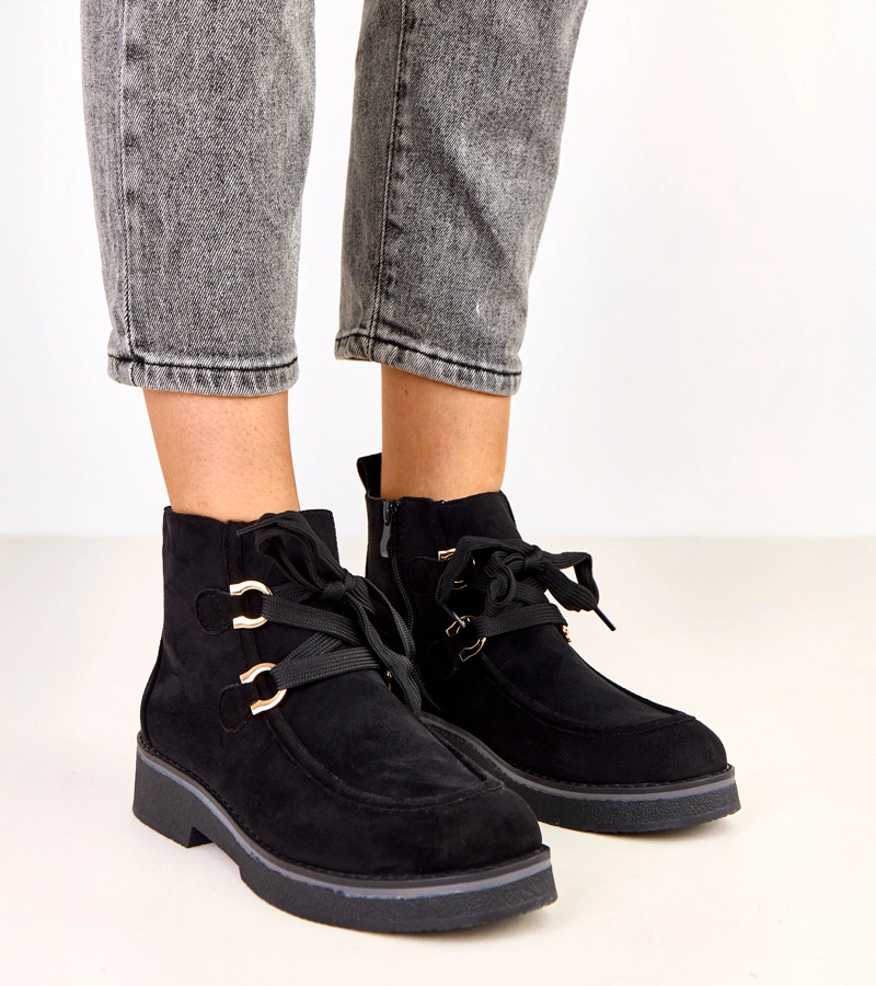 Hers Czarne botki ocieplane z ozdobnymi sznurówkami