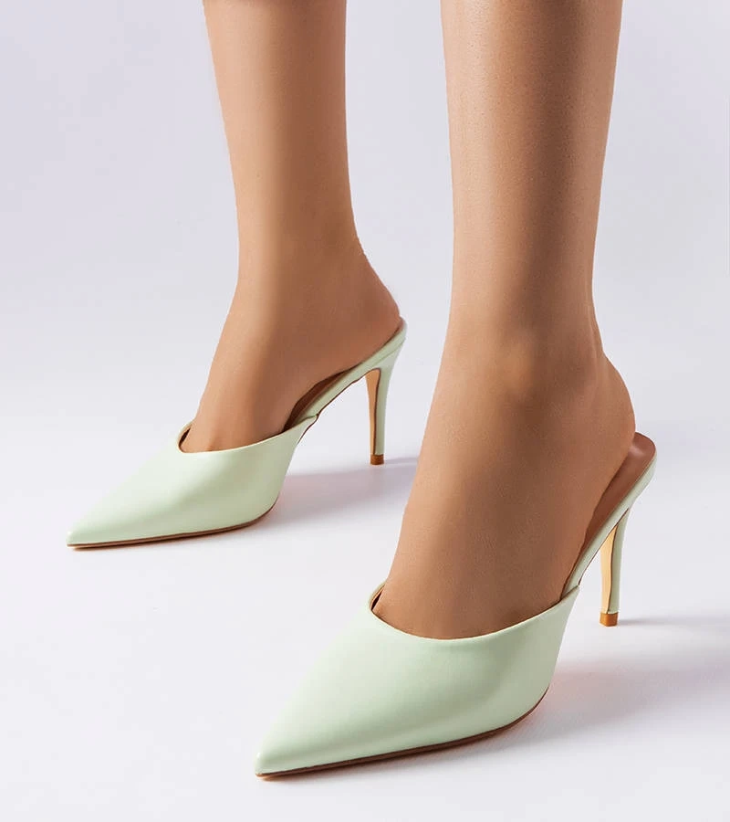 Zielone eleganckie klapki na szpilce