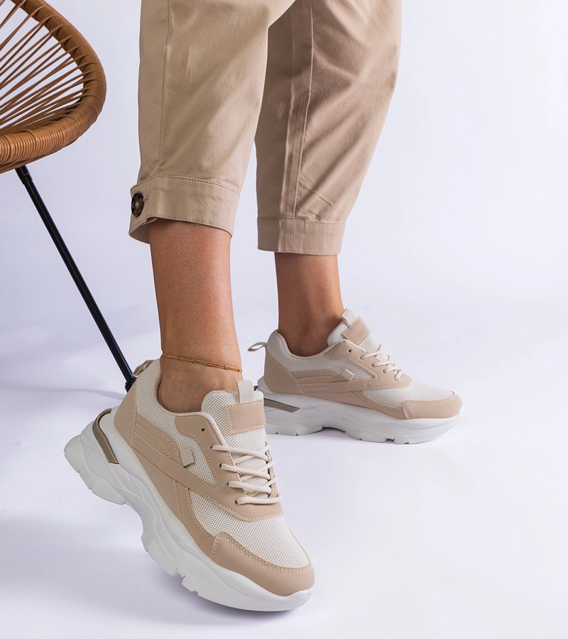 Beżowe sneakersy na grubszej podeszwie