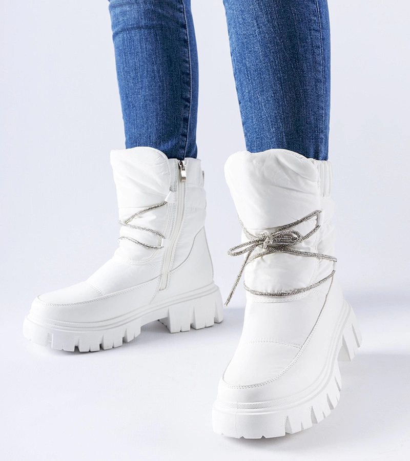 Białe śniegowce z cyrkoniami