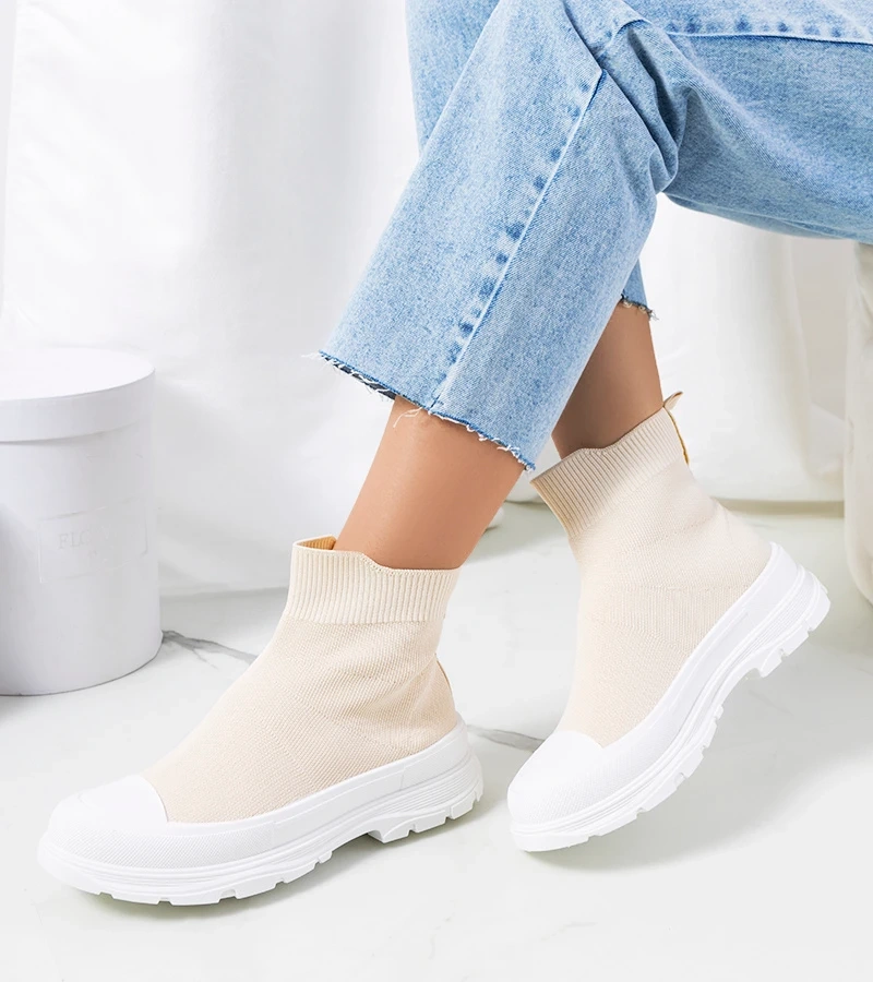 Wysokie wsuwane beżowe trampki