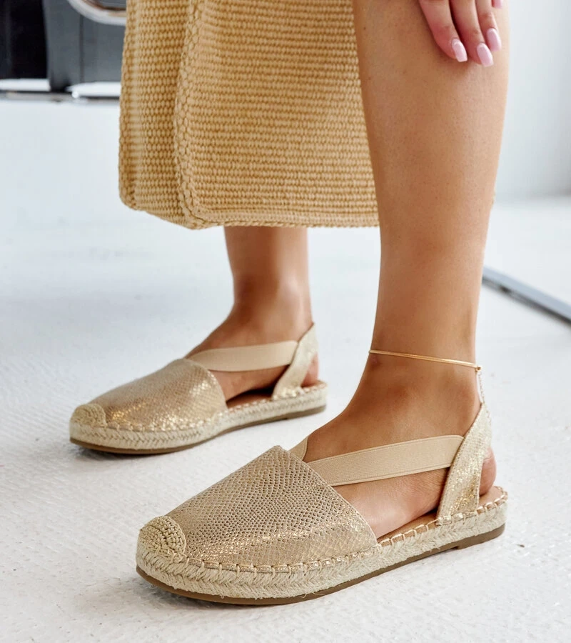 Beżowe espadryle z odkrytą piętą