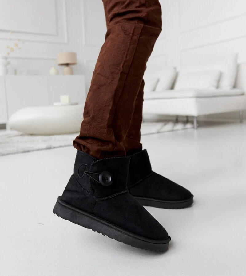 Czarne krótkie ocieplane śniegowce