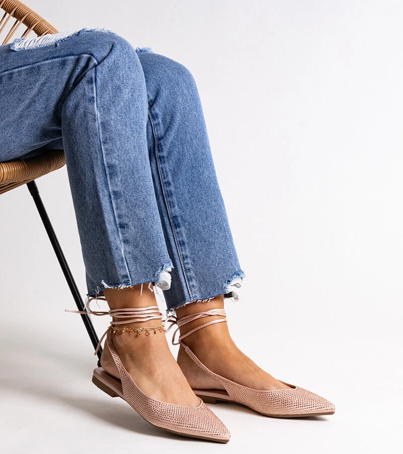 Wiązane różowe balerinki z cyrkoniami