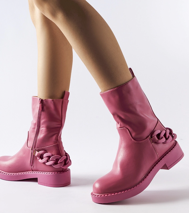 Różowe ocieplane botki z łańcuchem