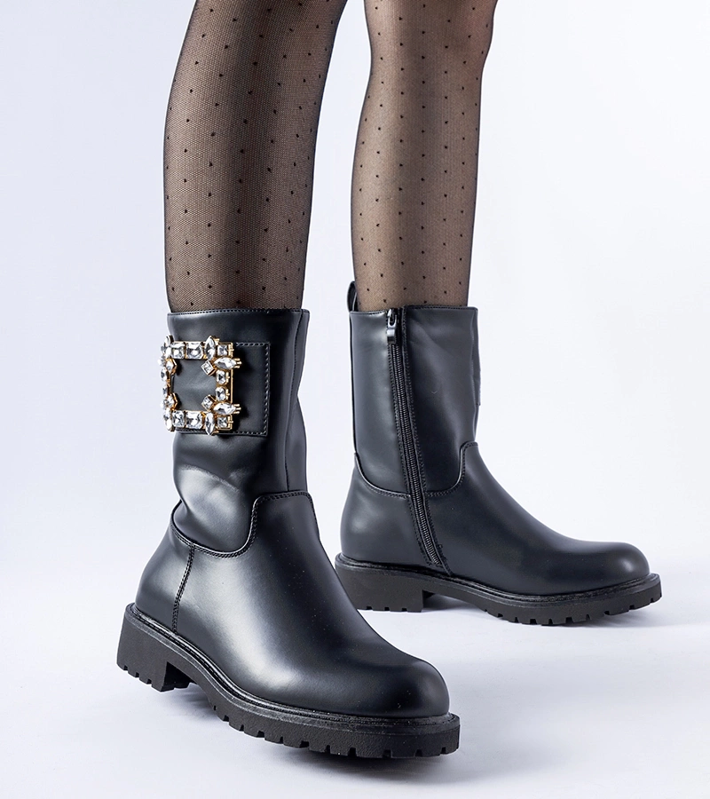 Czarne botki zdobione cyrkoniami