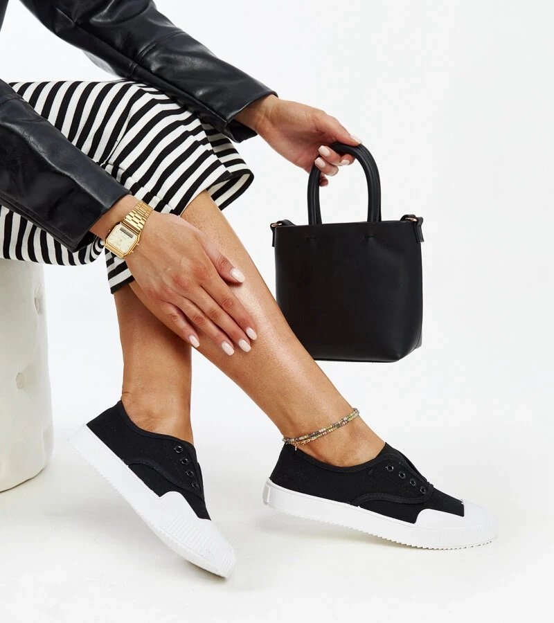 Czarne wsuwane tenisówki