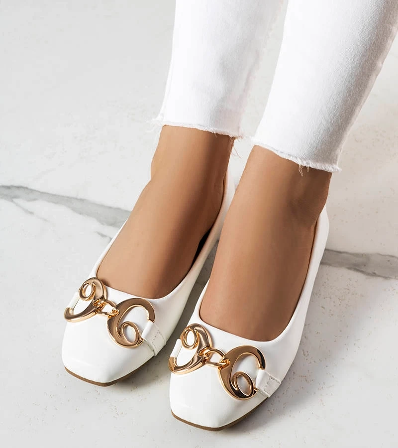 Białe balerinki z eko-skóry