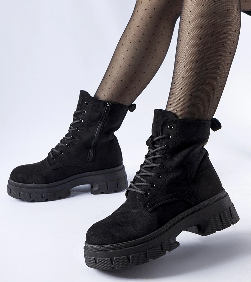 Czarne workery na grubszej podeszwie