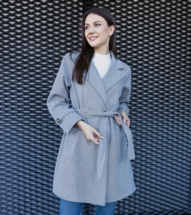 Elegancki szary płaszcz wiązany oversize