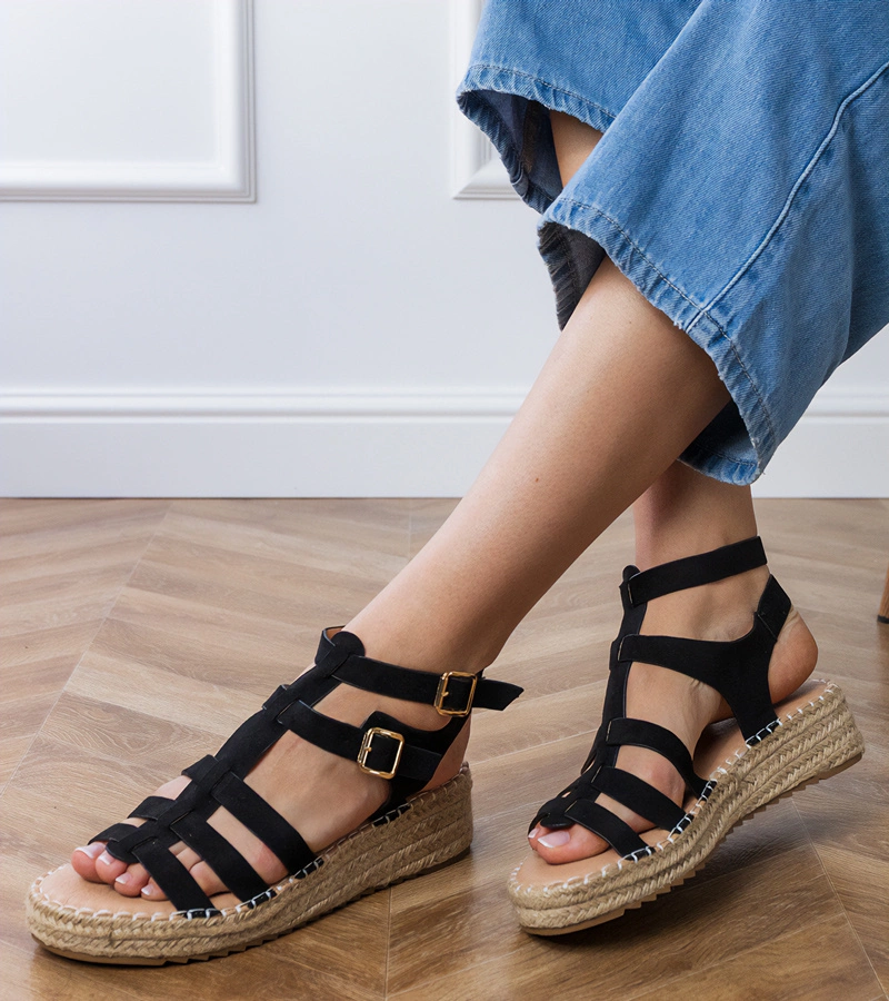Hers Czarne sandały espadryle na niskiej platformie