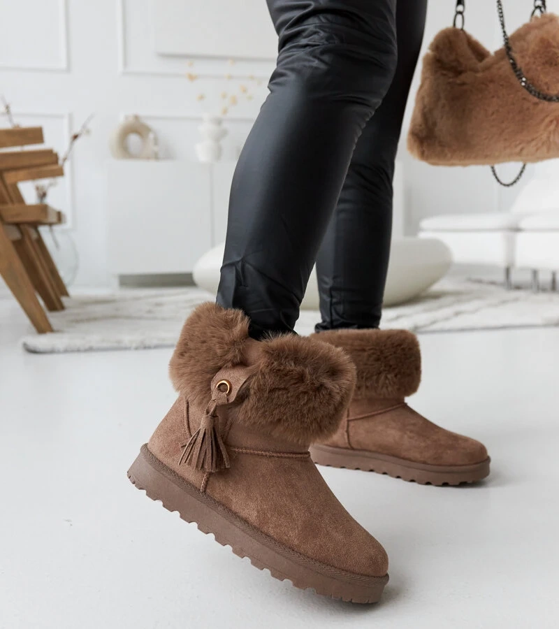 Brązowe ocieplane futerkiem śniegowce