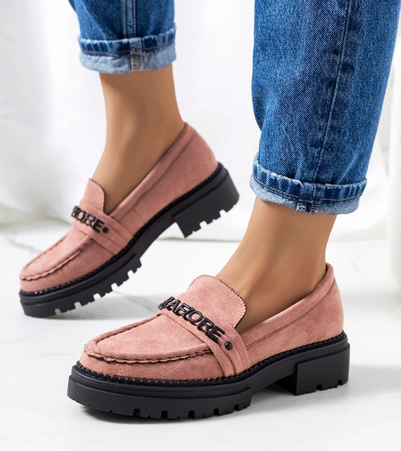 Różowe mokasyny na wysokiej podeszwie