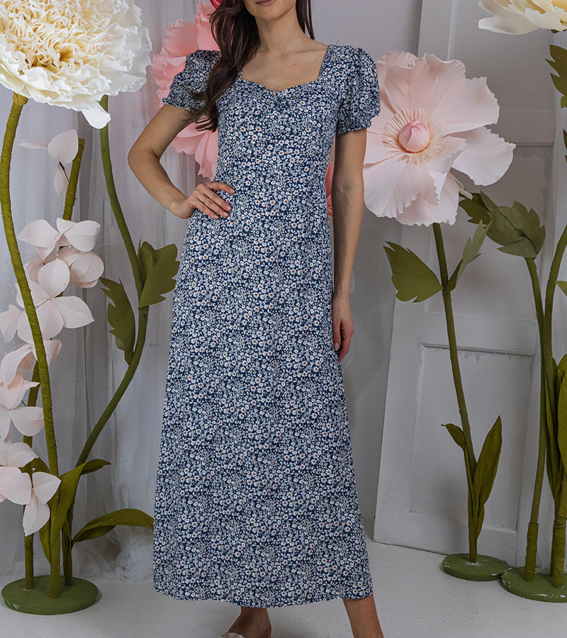 Hers Niebieska sukienka maxi z dekoltem