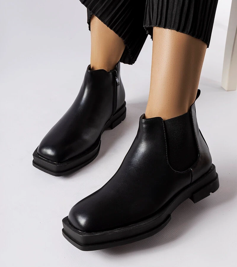 Czarne botki eko skóra