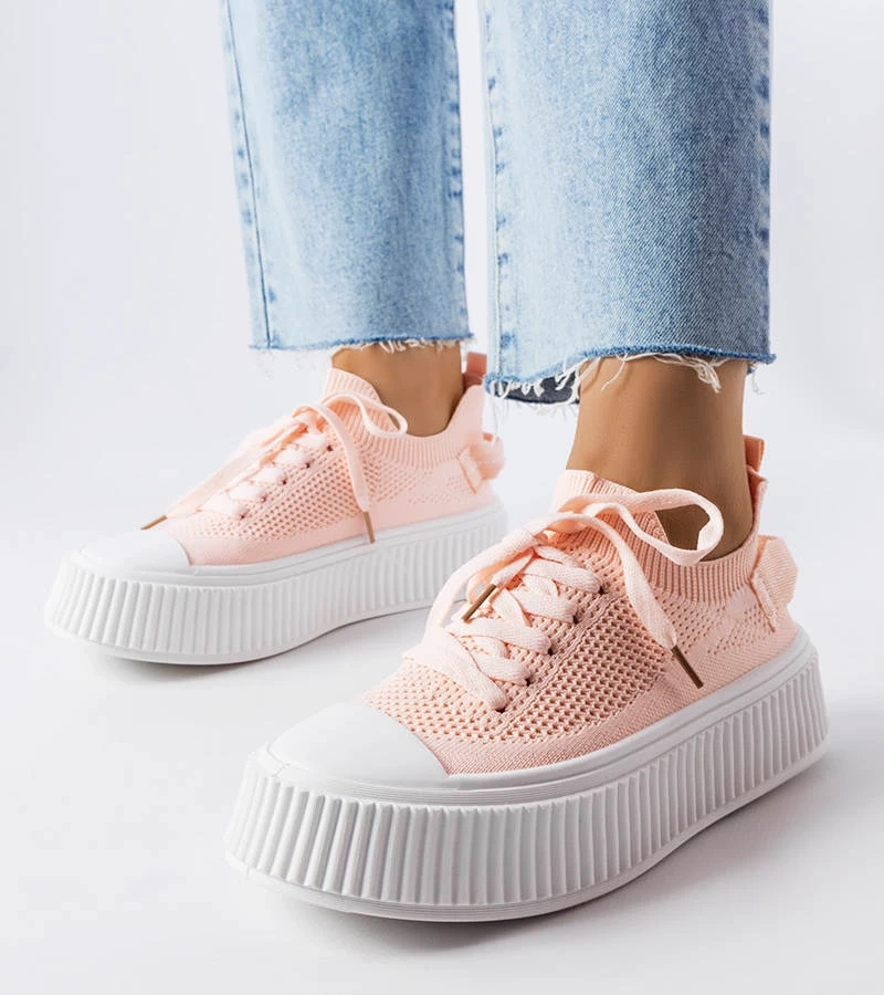 Różowe trampki na wysokiej podeszwie