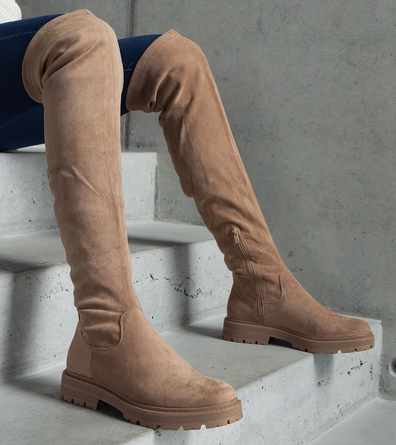 Hers Brązowe długie kozaki na płaskiej podeszwie