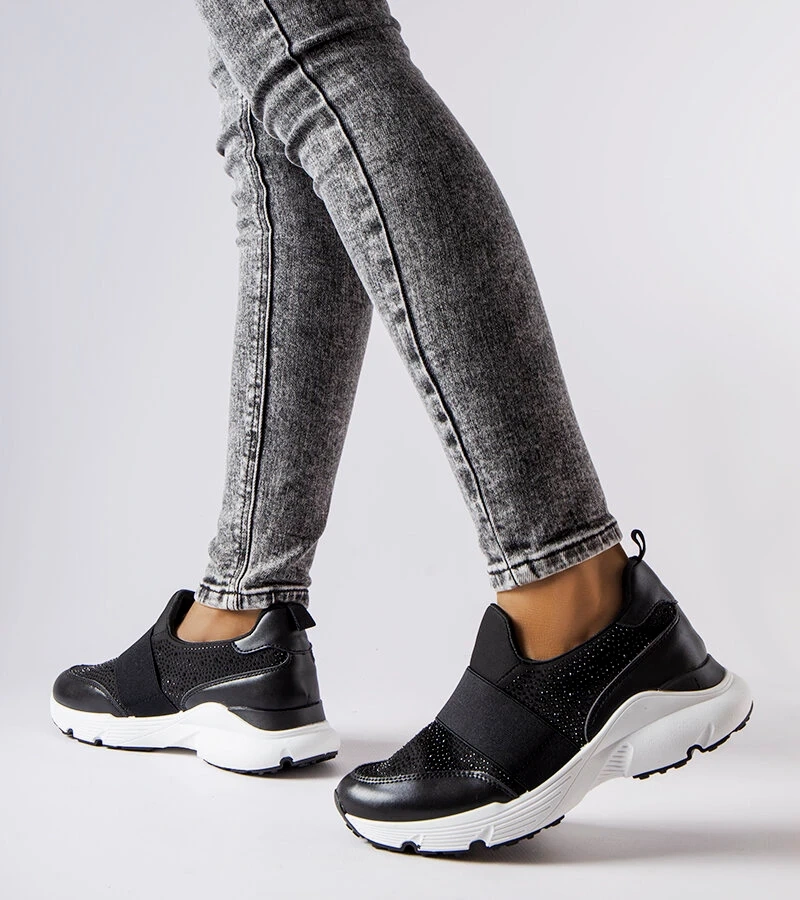 Czarne sneakersy z cyrkoniami
