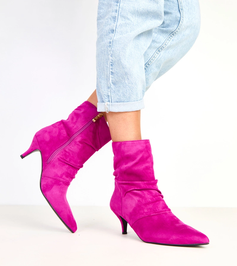 Hers Różowe botki na niskim słupku z marszczeniem