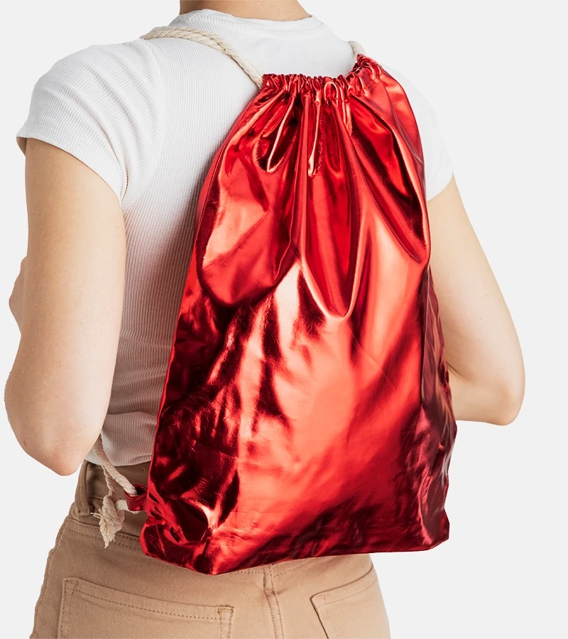 Metaliczny czerwony plecak typu worek