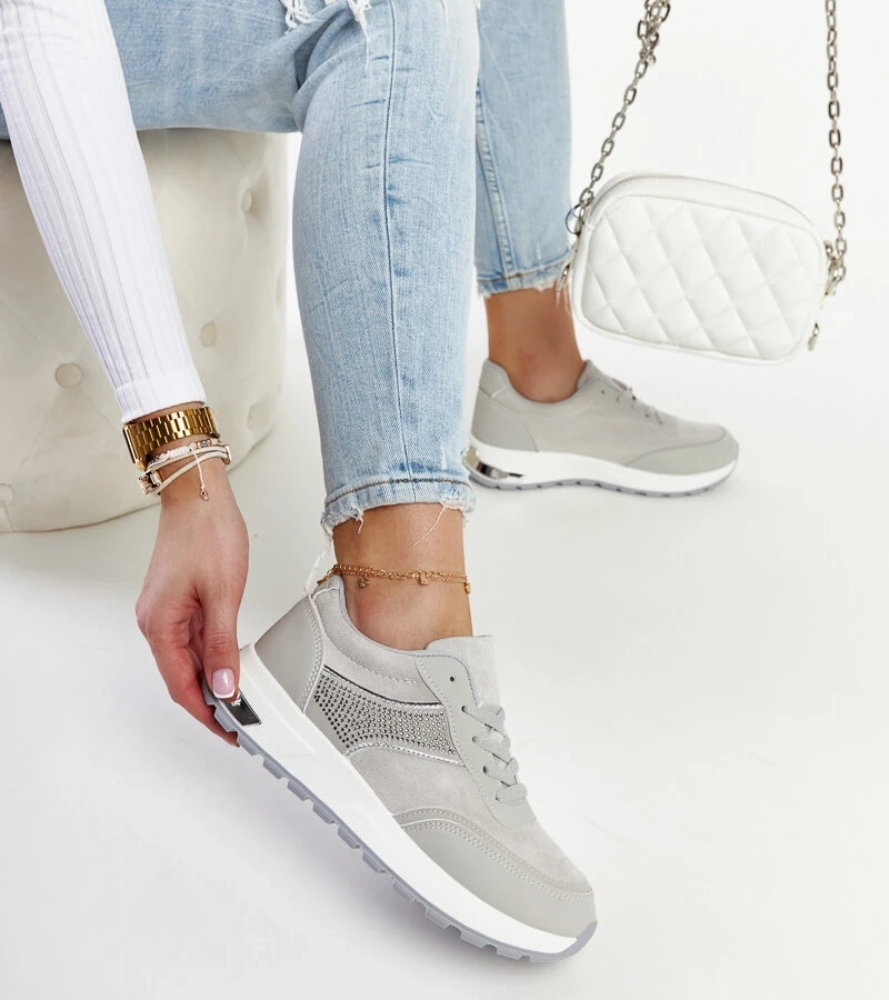 Szare sneakersy na platformie