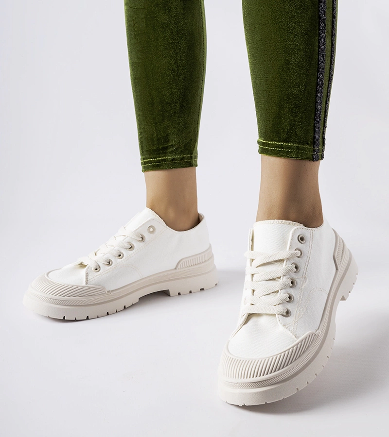 Białe damskie trampki