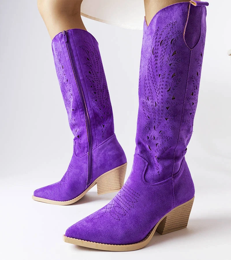 Fioletowe ażurowe kozaki typu kowbojki