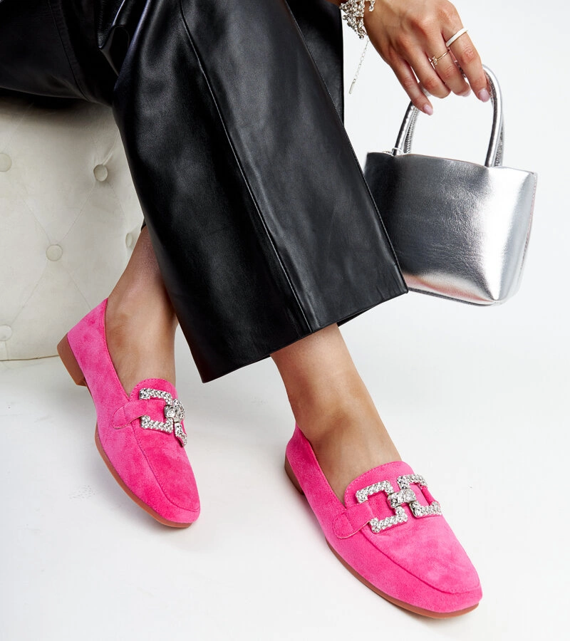 Różowe mokasyny zdobione cyrkoniami