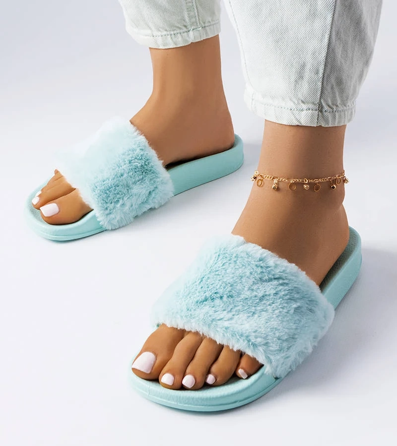 Niebieskie klapki z futerkiem