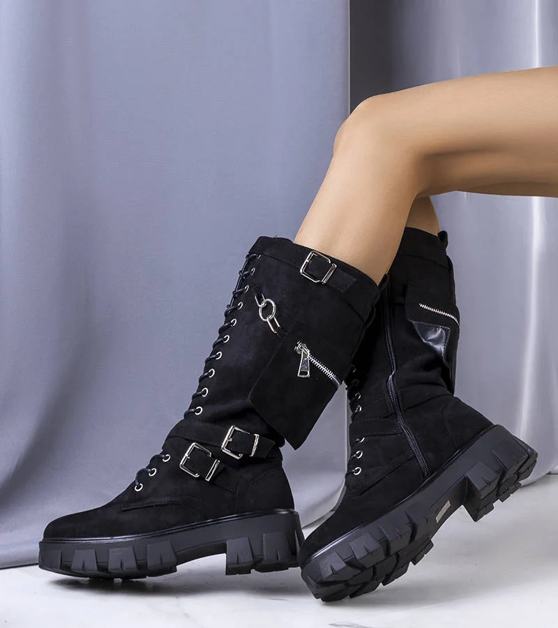 Czarne wysokie kozaki ocieplane