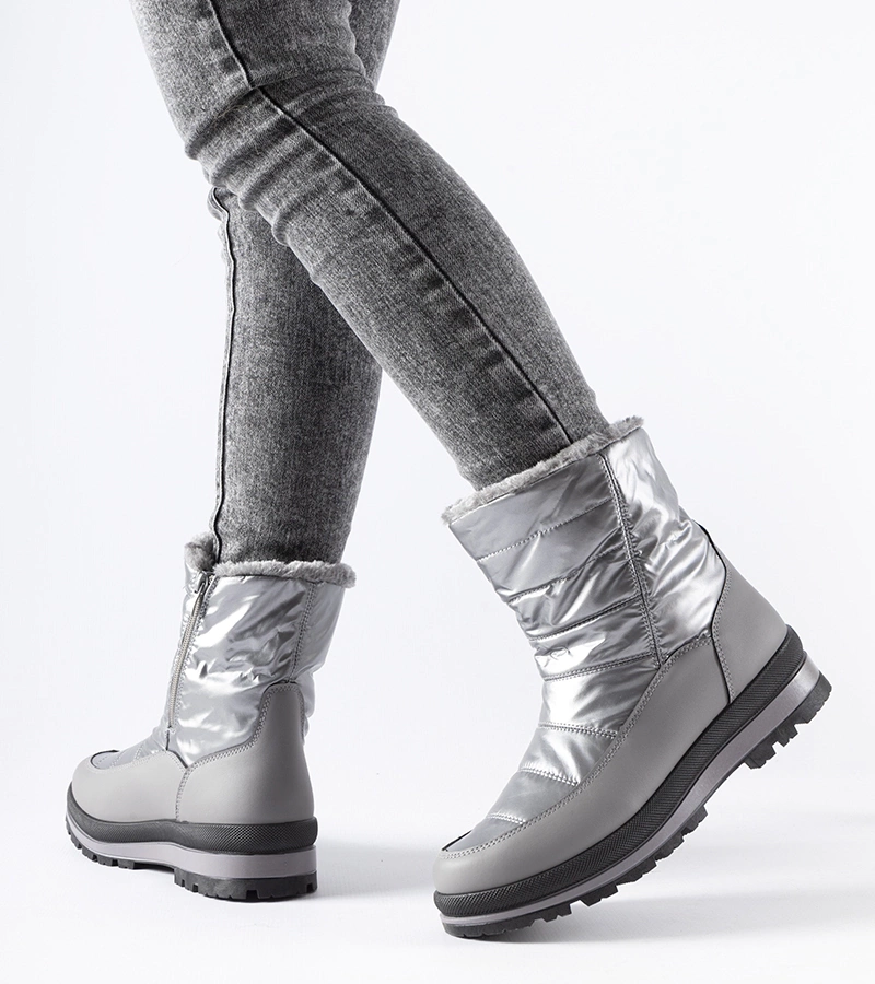 Srebrne ocieplane futerkiem śniegowce