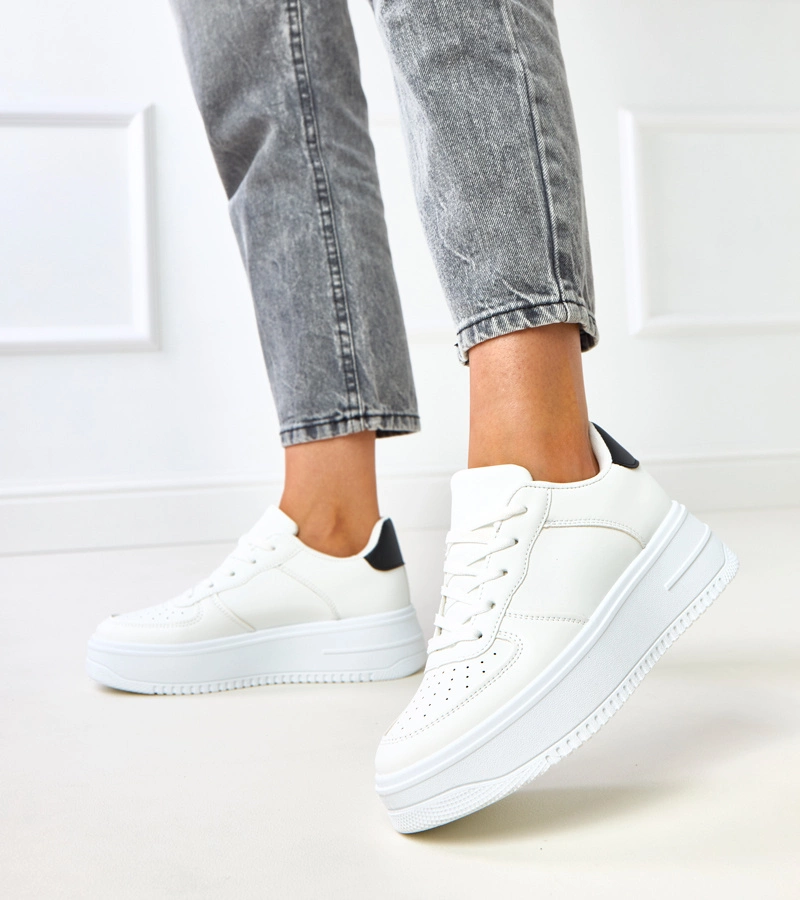 Hers białe sneakersy na platformie z czarną wstawką damskie sportowe