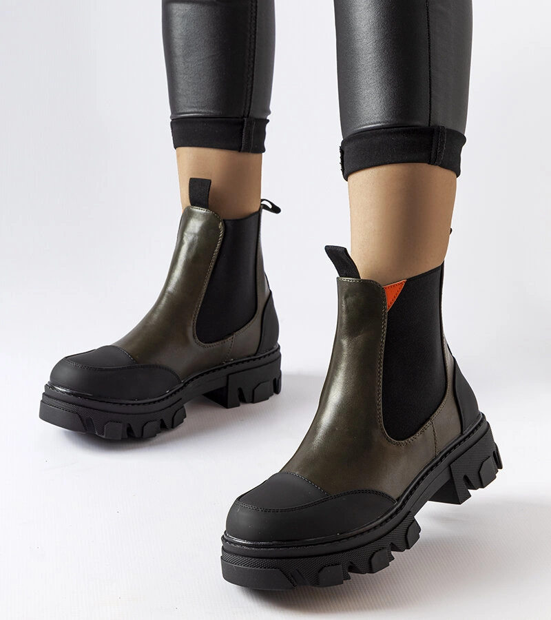 Zielone wsuwane botki