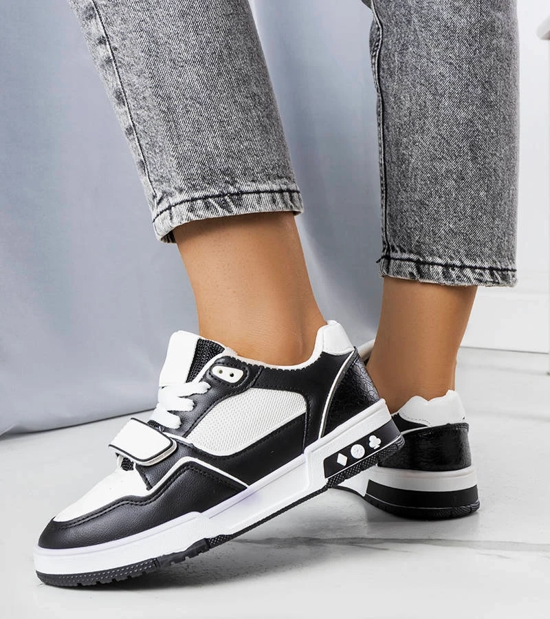 Czarne sneakersy na rzep