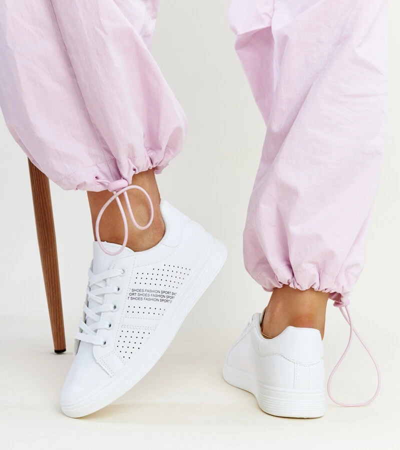 Białe sneakersy eko skóra